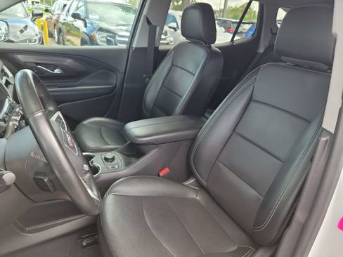 Certified 2024 GMC Terrain SLT FWD image 22