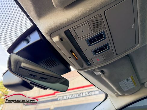 Used 2020 Jaguar XF Prestige image 41