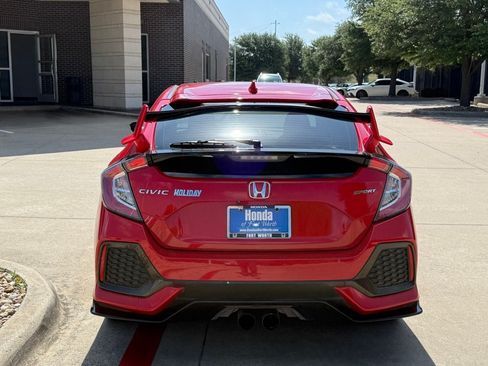 Used 2017 Honda Civic Sport image 4