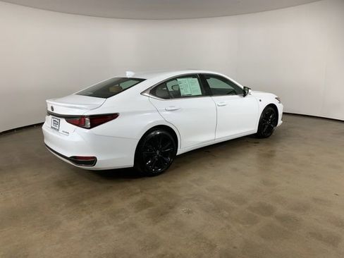 Used 2025 Lexus ES 300h F Sport w/ Accessory Package (Z2) FWD image 8
