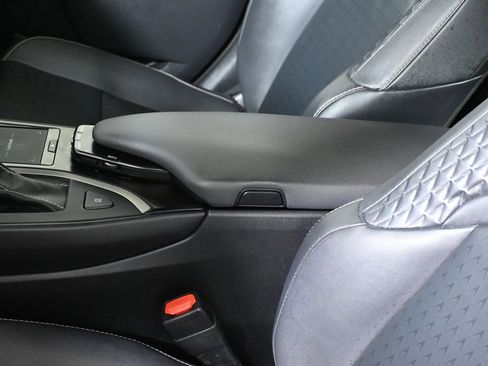 Used 2022 Lexus UX 200 w/ Accessory Package (Z2) image 24