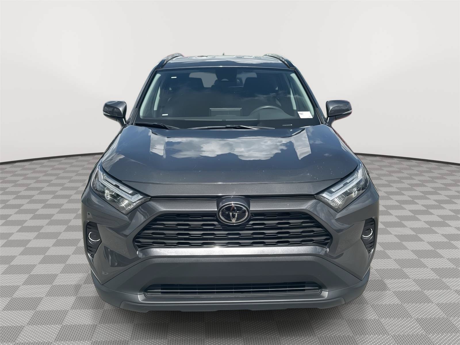 Used 2024 Toyota RAV4 XLE FWD image 2