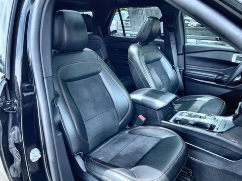 Used 2022 Ford Explorer ST-Line AWD/4WD image 30