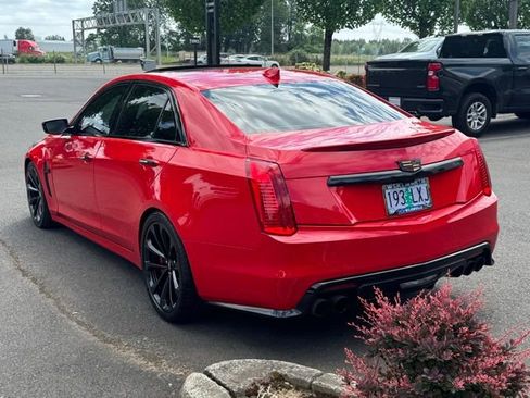 Used 2019 Cadillac CTS V w/ Luxury Package RWD image 5