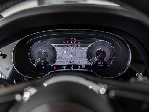 Used 2022 Bentley Bentayga image 24