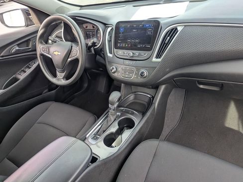 Used 2024 Chevrolet Malibu LT image 32