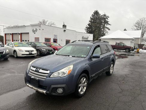 Used 2013 Subaru Outback 2.5i Limited image 2