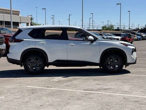 New 2026 Nissan Rogue SV FWD image 7