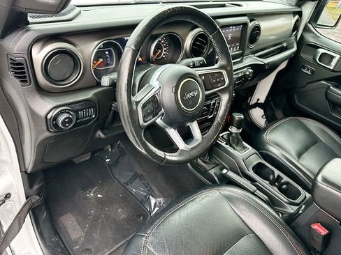 Used 2020 Jeep Gladiator Sport w/ Quick Order Package 24S image 9