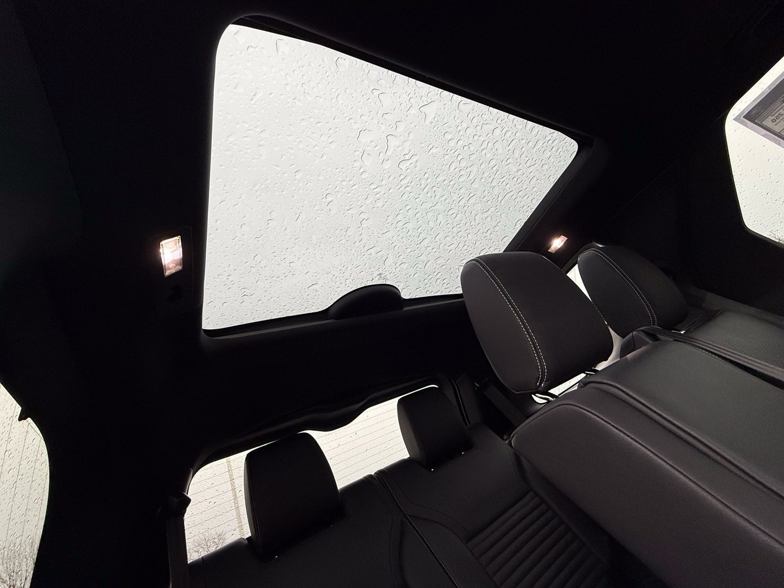 New 2026 Land Rover Discovery S AWD/4WD image 18