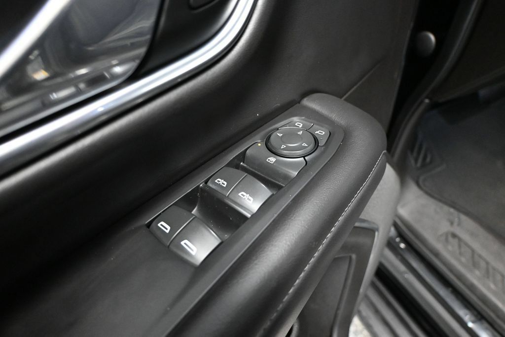 Used 2021 GMC Yukon SLE AWD/4WD image 15