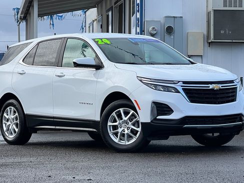 Used 2024 Chevrolet Equinox LT image 2