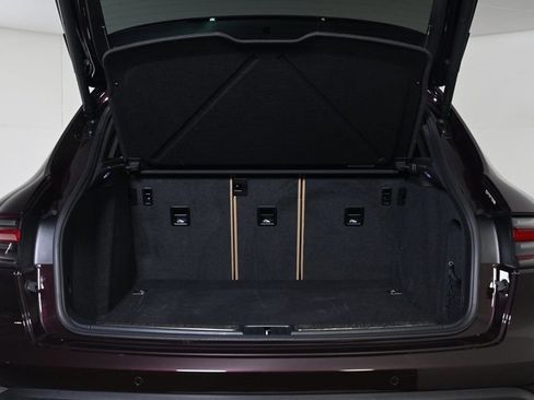 Certified 2024 Porsche Macan image 26