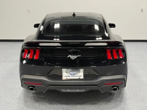 Certified 2024 Ford Mustang Coupe RWD image 10