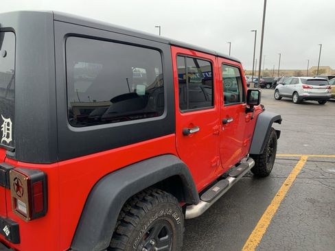 Used 2015 Jeep Wrangler Unlimited Sport w/ Max Tow Package AWD/4WD image 8