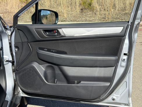 Used 2018 Subaru Outback 2.5i image 14