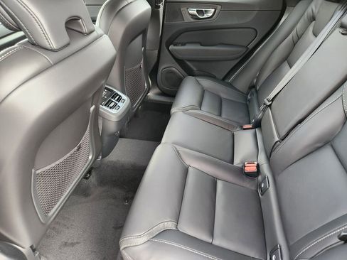 New 2026 Volvo XC60 B5 Ultra w/ Climate Package image 18