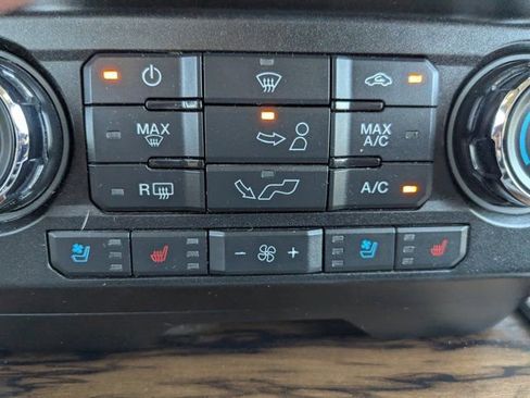 Used 2019 Ford F150 Lariat RWD image 23