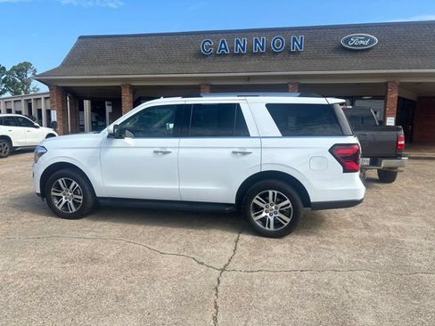 Certified 2024 Ford Expedition Limited AWD/4WD image 3