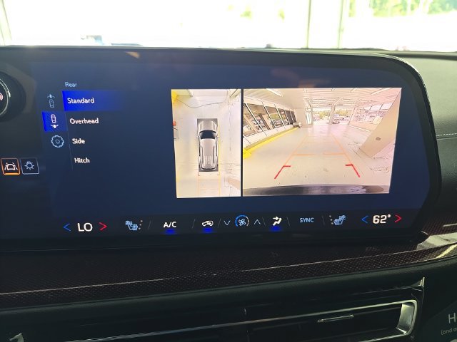 Certified 2026 Chevrolet Traverse Z71 w/ Driver Confidence Package AWD/4WD image 17