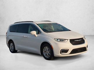 Used 2022 Chrysler Pacifica Touring-L FWD video 3