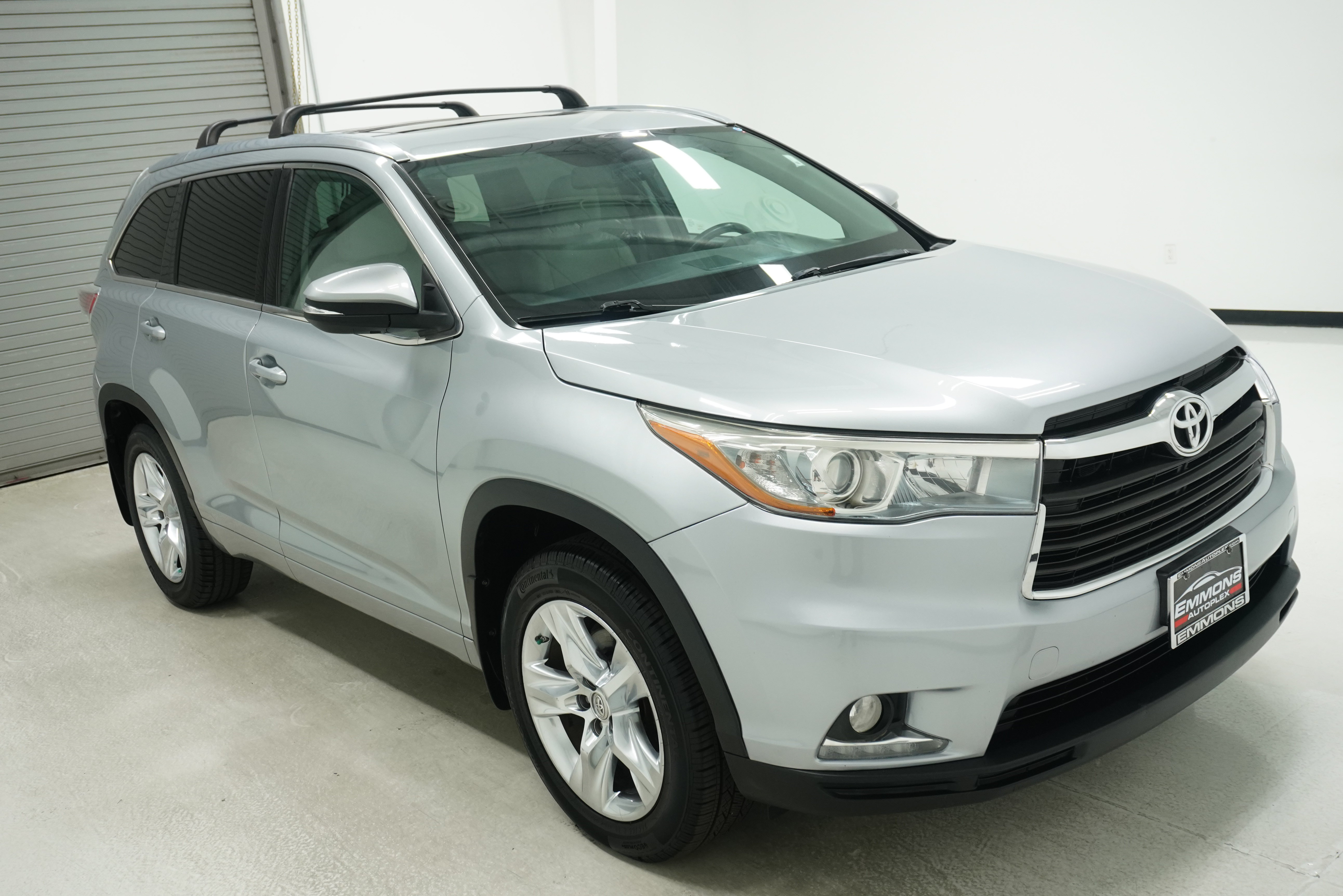 Used 2015 Toyota Highlander Limited FWD image 3