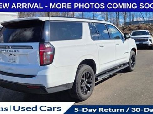 Used 2022 Chevrolet Suburban Z71 w/ Luxury Package image 9
