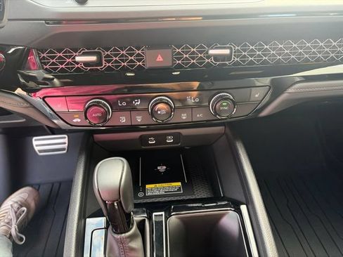 Used 2025 Honda Accord Sport image 10
