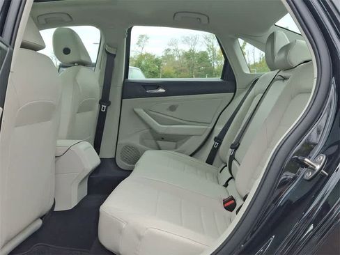 Used 2023 Volkswagen Jetta SE image 26