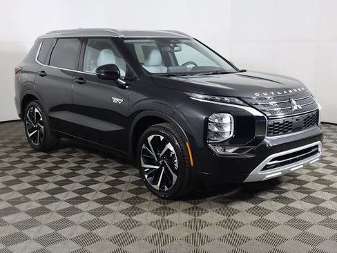 New 2025 Mitsubishi Outlander SEL image 2