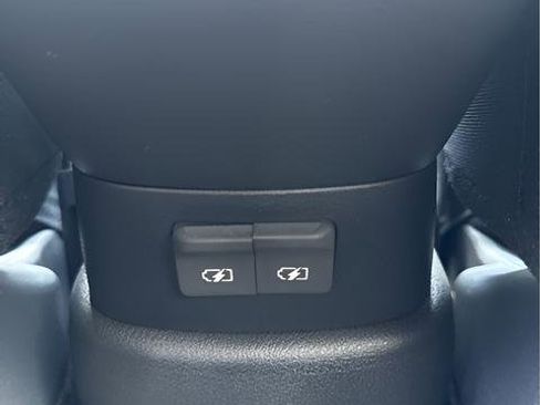 Certified 2025 Nissan Kicks Play S FWD image 21
