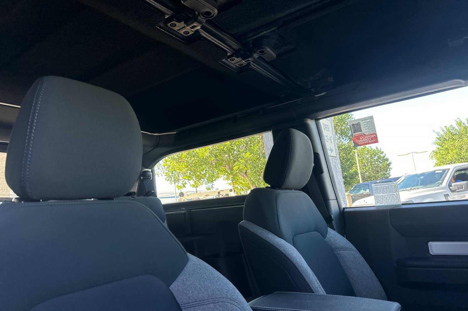 New 2026 Ford Bronco 2-Door AWD/4WD image 17