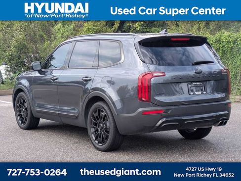 Used 2021 Kia Telluride SX w/ SX Prestige Package AWD/4WD image 3