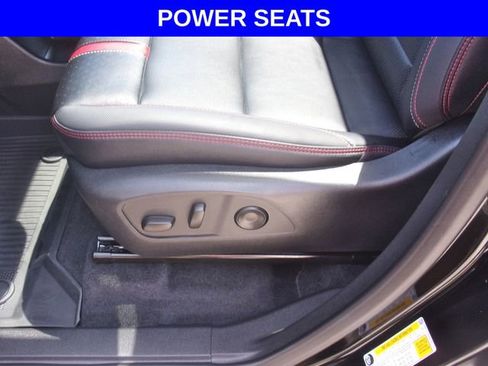 Used 2025 Chevrolet Traverse RS w/ LPO, Floor Liner Package AWD/4WD image 8