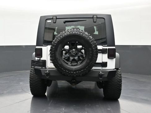 Used 2017 Jeep Wrangler Sport w/ Quick Order Package 24S AWD/4WD image 4