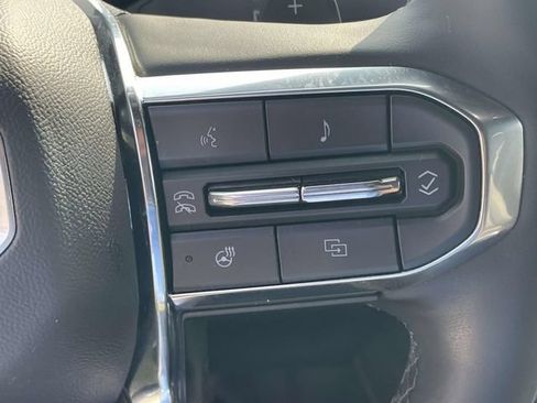 Used 2025 GMC Yukon Elevation AWD/4WD image 26