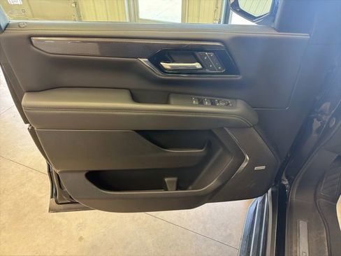 Used 2025 GMC Yukon XL Elevation AWD/4WD image 13