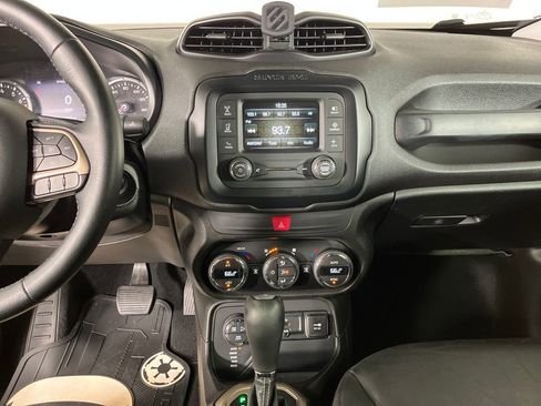 Used 2017 Jeep Renegade Trailhawk image 27