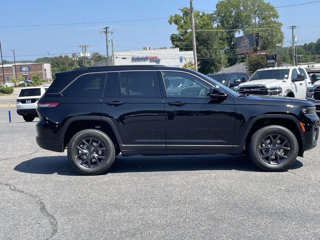 New 2027 Jeep Grand Cherokee 4WD image 9