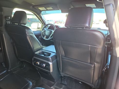 Used 2021 Ford Expedition Max XLT RWD image 16