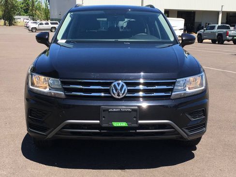 Used 2020 Volkswagen Tiguan SE w/ Panoramic Sunroof Package AWD/4WD image 11