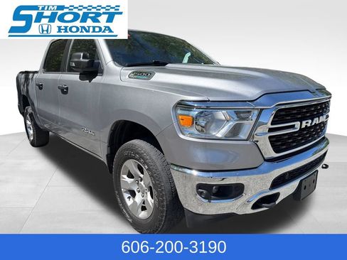 Used 2023 RAM 1500 Big Horn AWD/4WD image 3