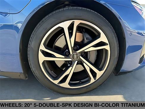 Used 2022 Audi e-tron GT Prestige image 11