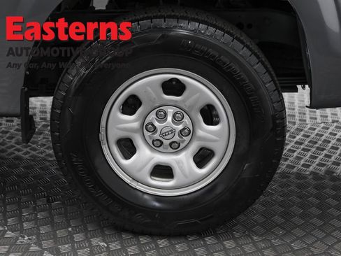 Used 2022 Nissan Frontier S RWD image 31