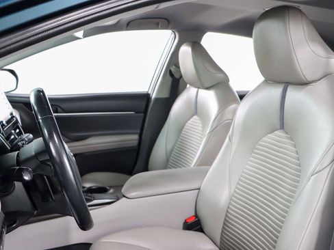 Used 2021 Toyota Camry SE image 23