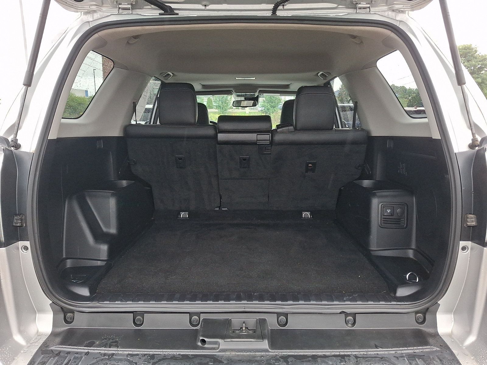 Used 2021 Toyota 4Runner Limited AWD/4WD image 30