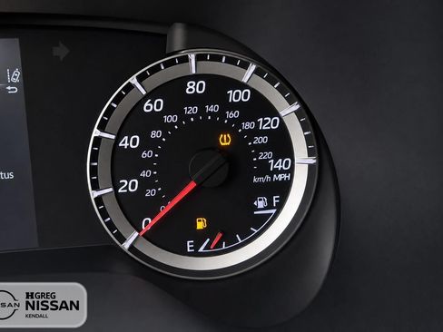 Used 2021 Toyota Highlander L FWD image 8