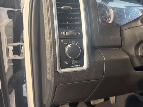 Used 2024 RAM 1500 Classic SLT image 17