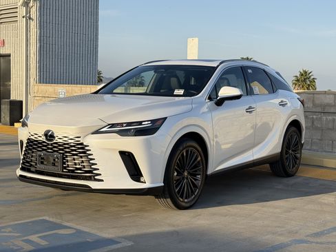 New 2026 Lexus RX 450h AWD image 7