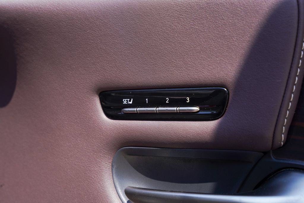Used 2018 Lexus LS 500 AWD w/ Interior Upgrade Package image 33